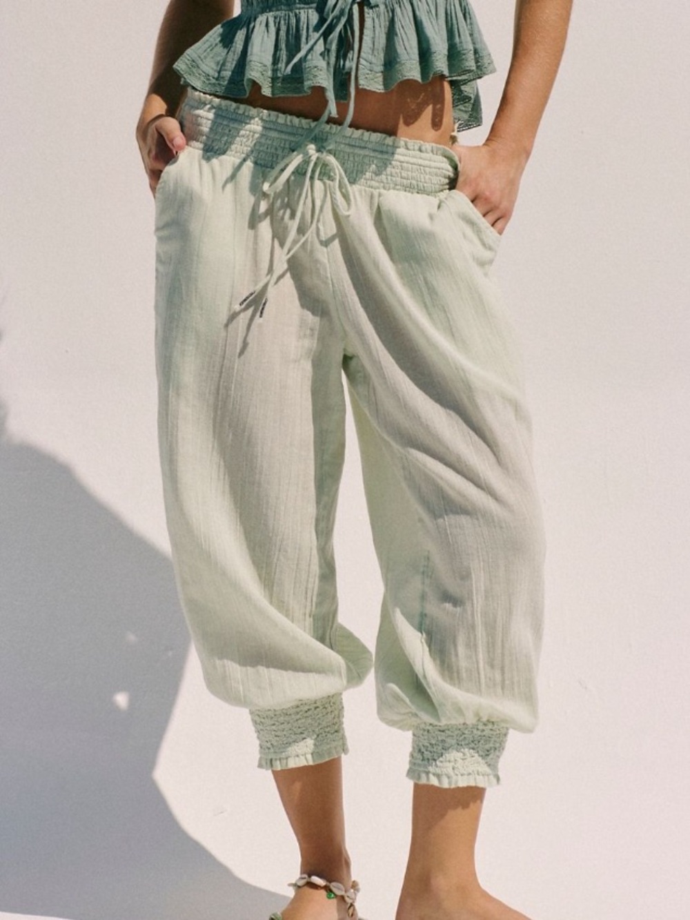 FREE PEOPLE | TAY SMOKED COTTON CAPRIS | soft mint NWT XS